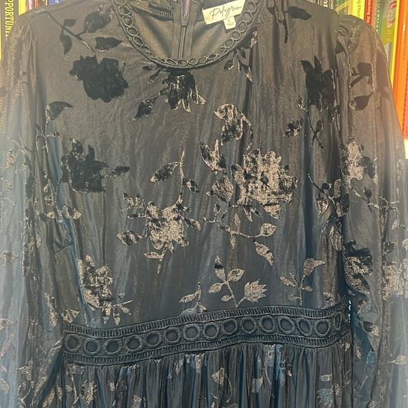 Polagram Velvet Midi Dress - Picture 3 of 4